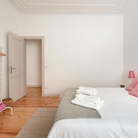 Sunny Apartment With Balcony! Lisbon Exterior photo